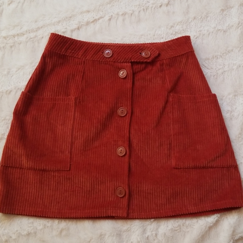 CHARLOTTE RUSSE BUTTON UP MIDI SKIRT